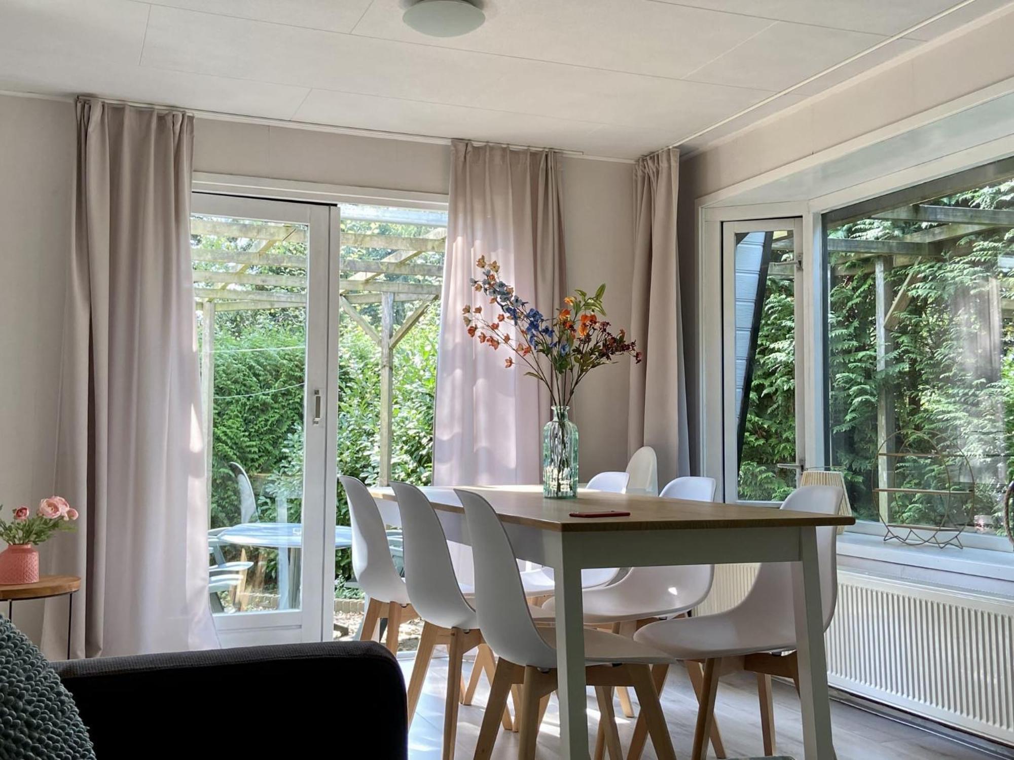 Veluwe Vakanties Chalets With Private Barrel Sauna - With Pool Bar And Restaurant Facilities In The Veluwe National Park Putten Extérieur photo