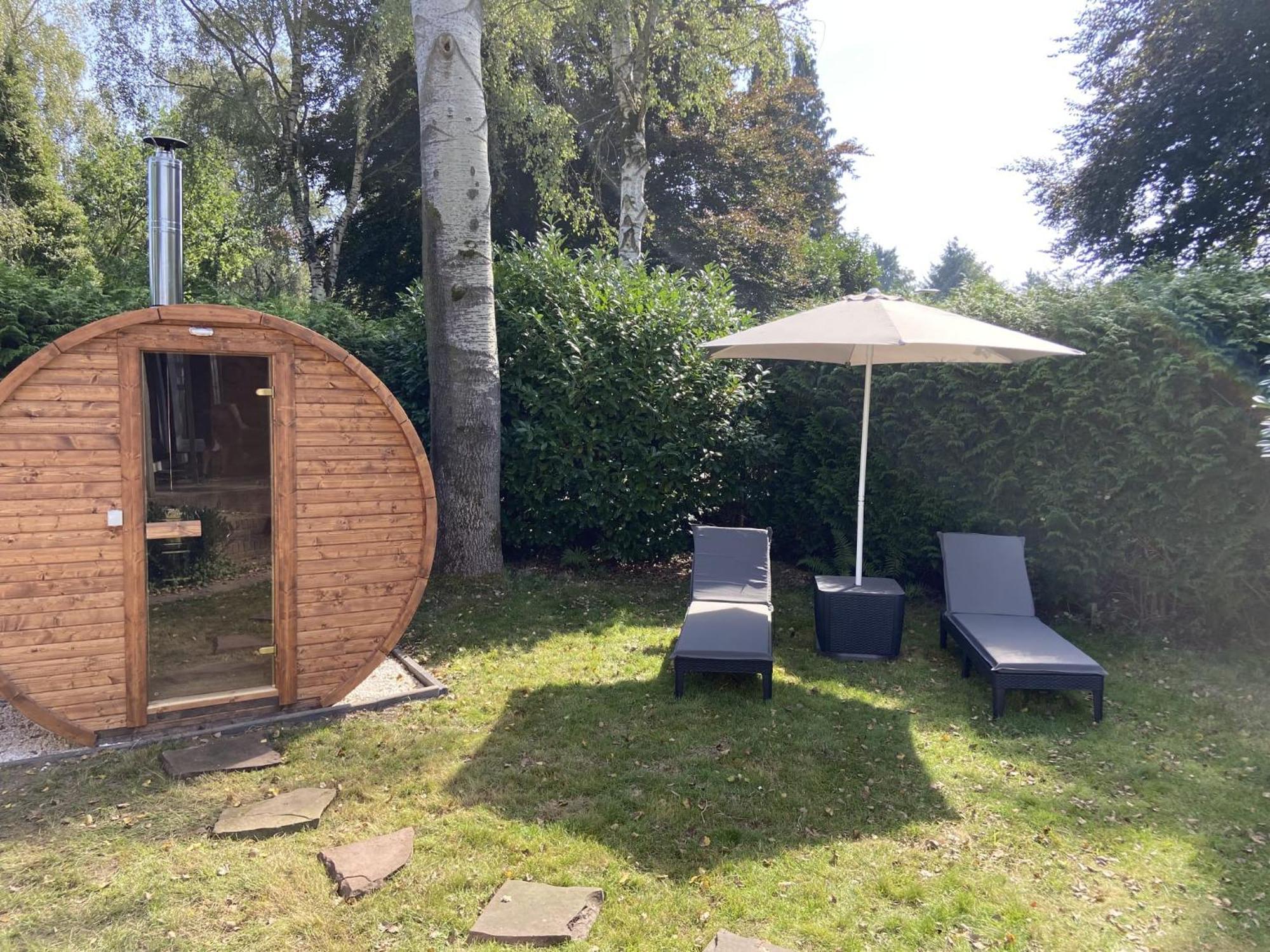 Veluwe Vakanties Chalets With Private Barrel Sauna - With Pool Bar And Restaurant Facilities In The Veluwe National Park Putten Extérieur photo