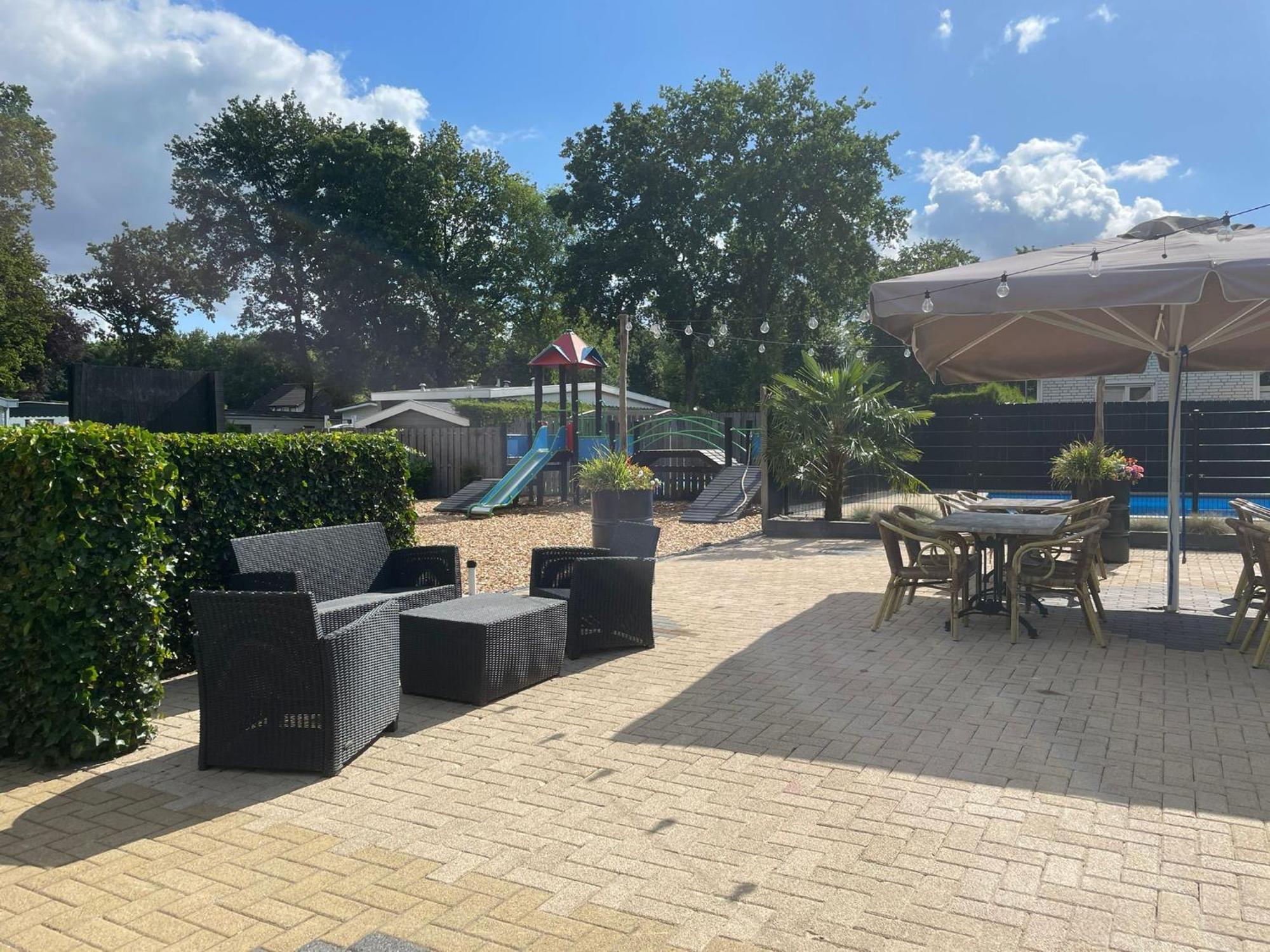 Veluwe Vakanties Chalets With Private Barrel Sauna - With Pool Bar And Restaurant Facilities In The Veluwe National Park Putten Extérieur photo